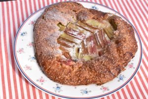 Rabarbergalette - nem opskrift på sprød galette med rabarber