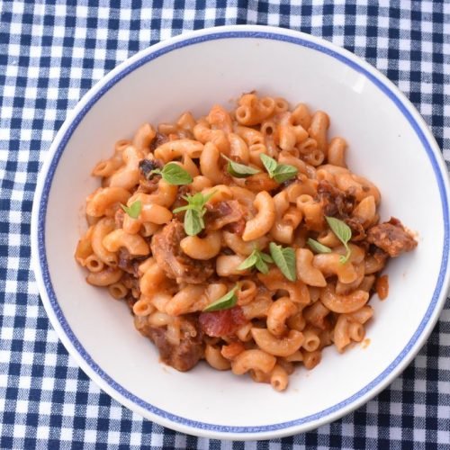 Pasta med salsiccia pølse, tomat og fløde - cremet pasta ret