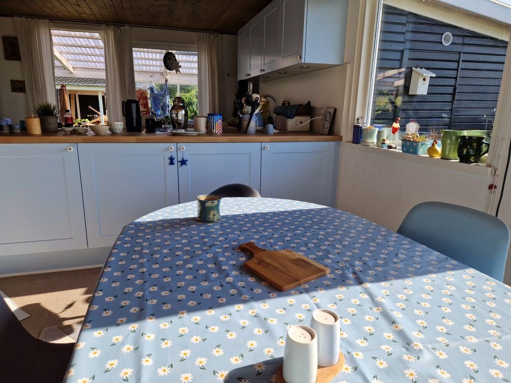 Jeg elsker vores nye køkken i sommerhuset!