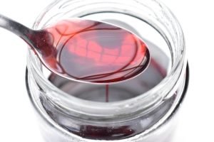 Jordbærsirup - nem opskrift på hjemmelavet sirup med jordbær