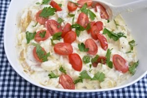 Karry kartoffelsalat med sennep - god kold kartoffelsalat
