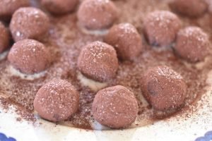 Brigadeiros - nemme chokoladetrøfler med kondenseret mælk