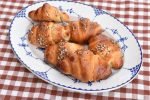 Hvidløgs croissanter - kuvertbrød af croissant dej på dåse