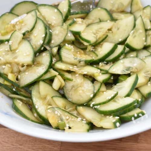 Asiatisk agurkesalat - nem opskrift på spicy agurkesalat