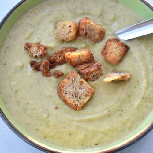Broccolisuppe - nem opskrift på cremet suppe med broccoli