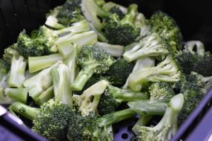 Bagt broccoli - opskrift på sprøde broccolifritter