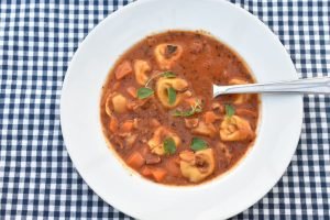 Tortellini suppe med bacon og fløde - one pot 
