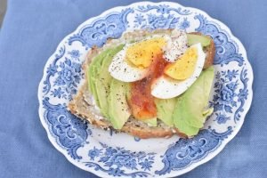 Avocadomad med æg - nem hurtig opskrift