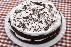 Rugbrødslagkage - opskrift på sønderjysk brødtorte