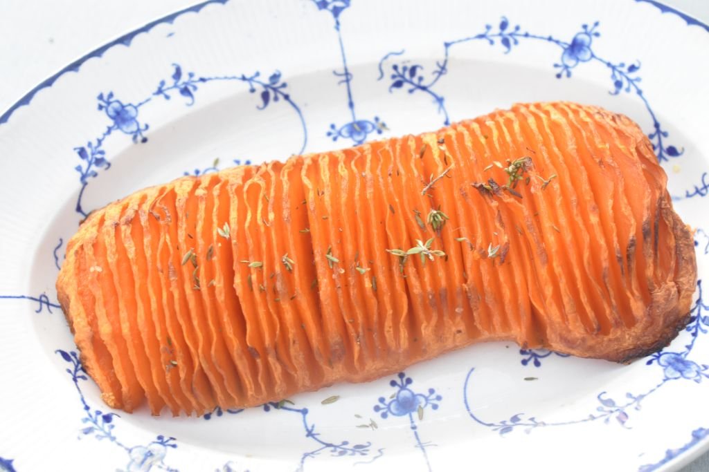 Hasselback butternut squash i ovn - nem opskrift