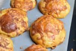 Pizzamuffins - opskrift på madpakke muffins med pizza fyld