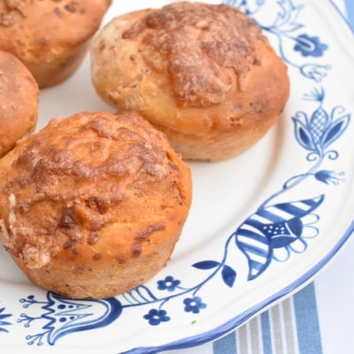Pizzamuffins - opskrift på madpakke muffins med pizza fyld