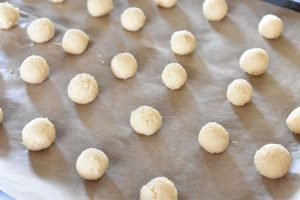 Glutenfri mandelsmåkager med kondenseret mælk - nem opskrift