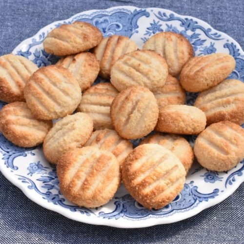 Glutenfri mandelsmåkager med kondenseret mælk - nem opskrift