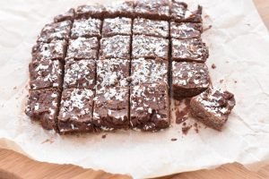 Chokolade fudge med kondenseret mælk - meget nem opskrift