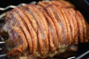 Porchetta italiensk rullesteg med sprød svær