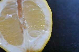Lemon posset - opskrift på nem citron dessert