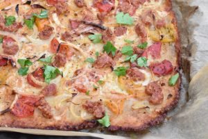 Sund pizza - opskrift på pizzabund med skyr og havregryn