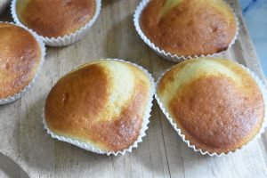 Vanilje cupcakes opskrift - svampede lækre muffins