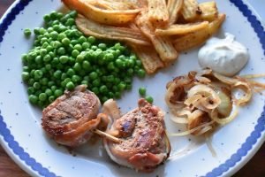 Mørbradbøffer med bacon - nem opskrift