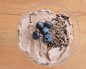 Chokolademousse med yoghurt - nem dessert med græsk yoghurt