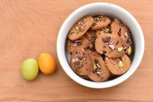 Påskespecier med vanilje – klassiske småkager med påskepynt