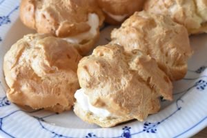 Påske vandbakkelser med citroncreme - nem opskrift