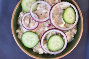 Spicy tunsalat med æg - nem opskrift