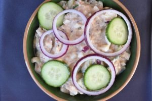 Spicy tunsalat med æg - nem opskrift