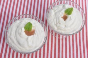 Rabarbermousse - nem opskrift uden husblas